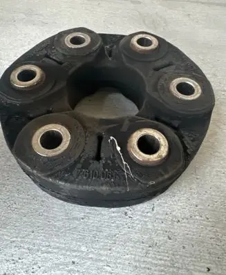 BMW 5 F10 F11 Rear prop shaft donut coupling/joint 7610061