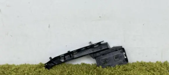 Skoda Octavia Mk4 Front bumper mounting bracket 5e3807184