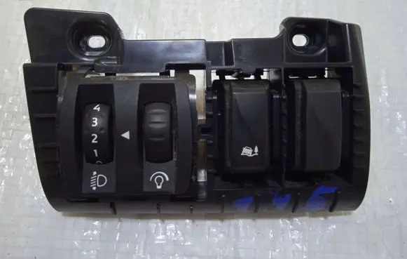 Renault Trafic III (X82) A set of switches 1259305X