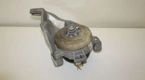 Audi Q7 4M Engine mount bracket 4M0399202G