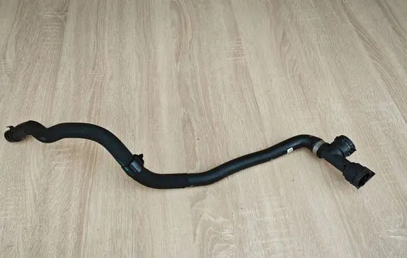 BMW 5 G30 G31 G38 Engine coolant pipe/hose 8678497