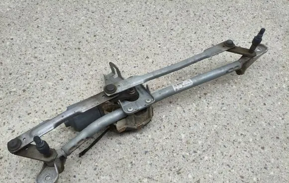 BMW 5 GT F07 Front wiper linkage and motor 3397021522 7306271 1411112160