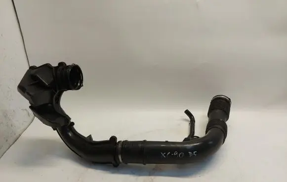 Air intake hose/pipe