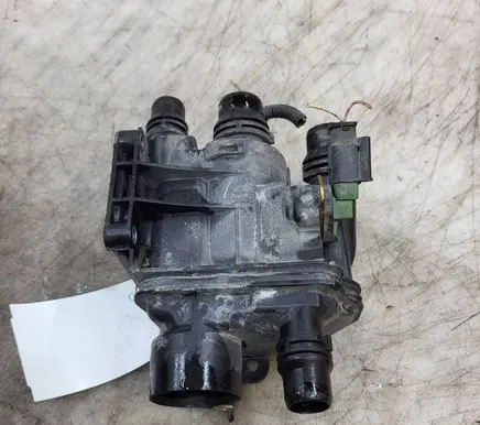 Citroen C3 Aircross Thermostat/thermostat housing 9807198480
