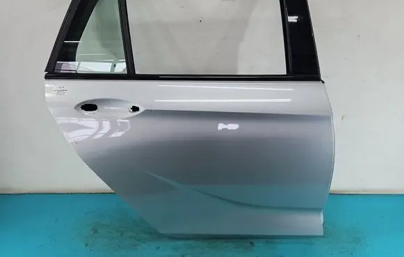 Rear door