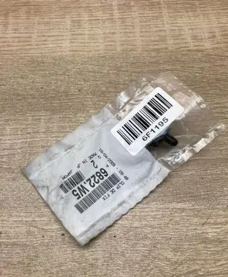 Peugeot 107 Other body part 6822W5