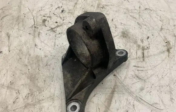 Opel Insignia A Driveshaft support bearing bracket 13219107