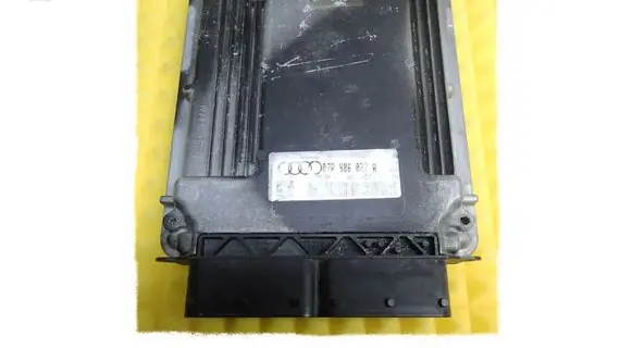 Audi A8 S8 D4 4H Engine control unit/module ECU 07P906027A