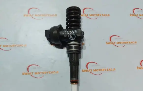 Audi A4 S4 B6 8E 8H Fuel injector 038130073AG