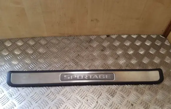KIA Sportage Front sill trim cover 858851F000