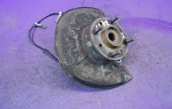 Volvo S40, V40 Front wheel hub spindle knuckle