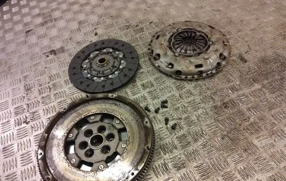 Skoda Yeti (5L) Clutch set kit 022141031S