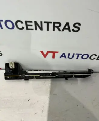BMW 5 G30 G31 Other engine bay part 9334789