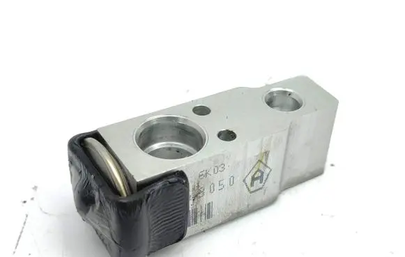 Air conditioning (A/C) expansion valve