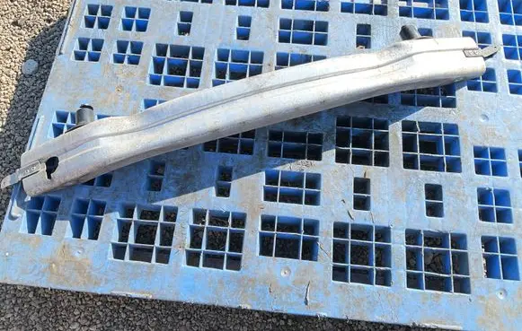 Audi A4 S4 B7 8E 8H Front bumper cross member 8E0807109JL