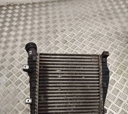 Volkswagen Touareg I Intercooler radiator 7L0117340