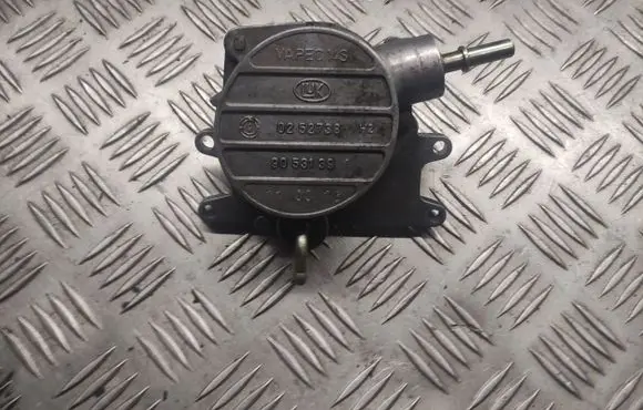 Opel Vectra B Vacuum pump 9053139 0252738