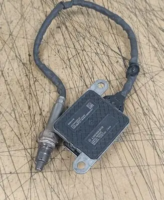 Mercedes-Benz E W213 Lambda probe sensor A0009053009