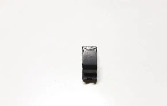 Suzuki Grand Vitara II Electric window control switch 62J00 3485T