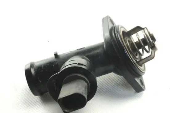 Volkswagen PASSAT Thermostat housing 