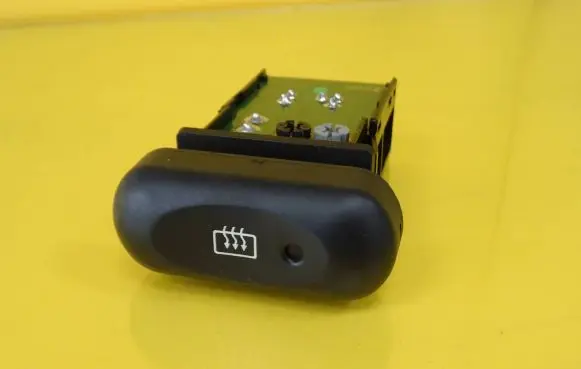 Suzuki Baleno EG Windscreen/window heater switch