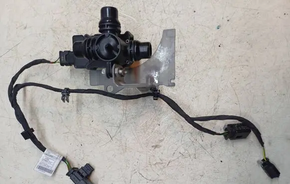 Mercedes-Benz Sprinter W907 W910 Electric auxiliary coolant/water pump A0005061300 EGL0004 990489
