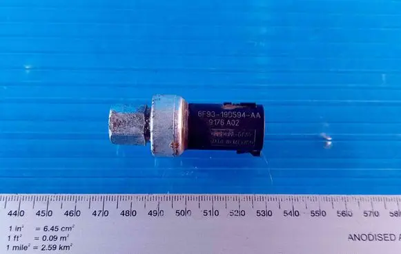Ford Focus Air conditioning (A/C) pressure sensor 6F9319D594AA 9176A02