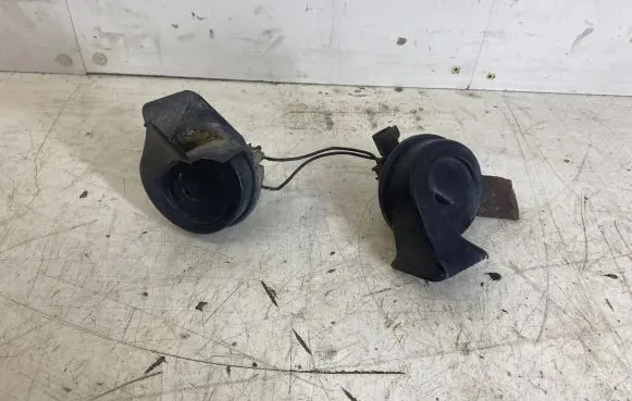 Dodge Grand Caravan Horn signal 703881157