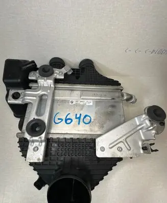 BMW 4 F32 F33 Intercooler radiator 4802574 13808615