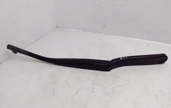 BMW 5 F10 F11 Front wiper blade arm 61617182460