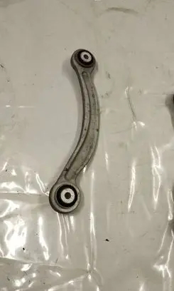 Mercedes-Benz C W205 Rear control arm A20409