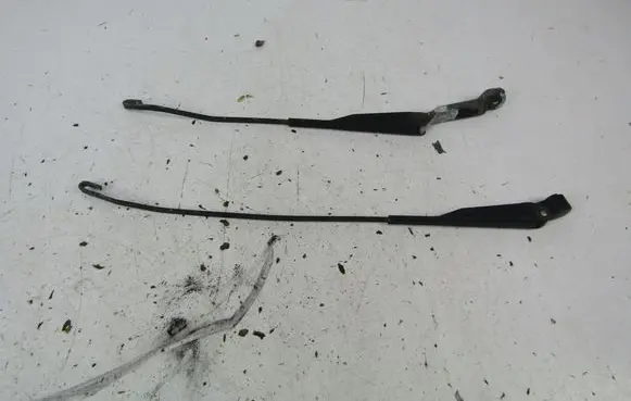 Renault Thalia I Front wiper blade arm 