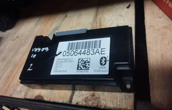 Chrysler Voyager Bluetooth control unit module 05064561AC