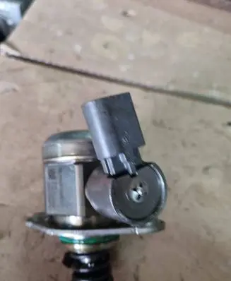 Mercedes-Benz E AMG W212 Fuel injection high pressure pump A2780701201 7770791970