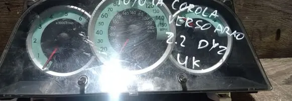 Toyota Corolla Verso AR10 Speedometer (instrument cluster) 838000F081