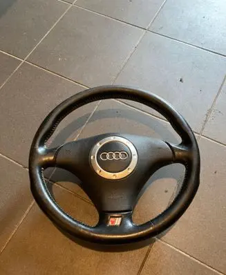 Audi TT Mk1 Steering wheel 8N0419091A 8N0124A