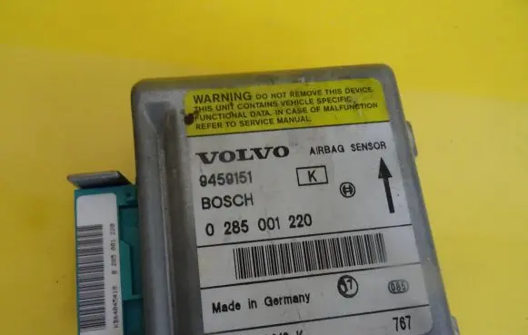 Volvo V70 Airbag control unit/module 0285001220
