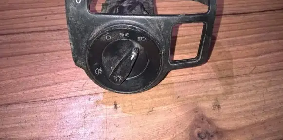 Volkswagen Golf IV Light switch
