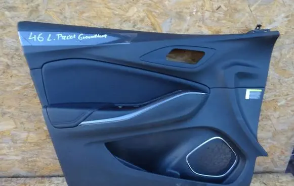 Opel Grandland X Trunk/boot side trim panel