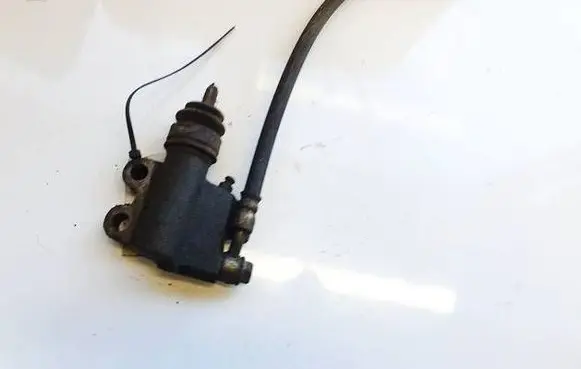 Nissan Almera Tino Clutch master cylinder 