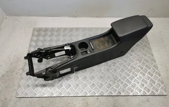 Opel Astra J Center console 0LLL6881