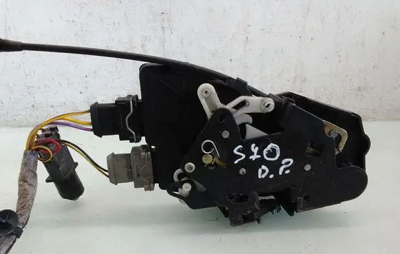 Volvo S70 V70 V70 XC Front door lock 9203633