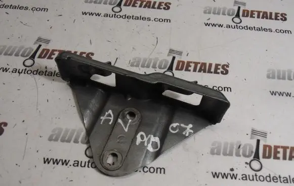 Toyota Avensis T250 Front bumper mounting bracket