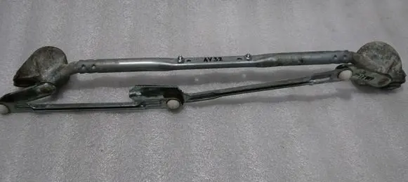 Toyota Avensis T250 Front wiper linkage 8515005060