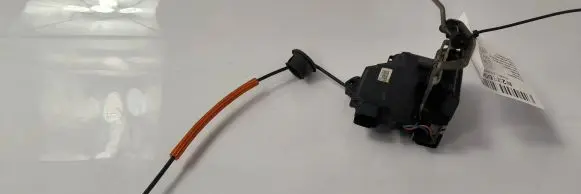 Audi A4 S4 B6 8E 8H Rear door lock 8E0839015C