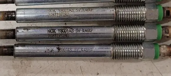 Volvo V40 Glow plug 9683195280
