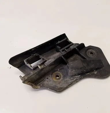 Volkswagen Golf Plus Front bumper mounting bracket 5M0807184