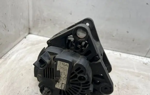 Renault Megane II Generator/alternator 8200100907