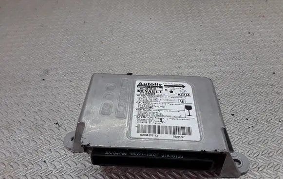 Renault Megane II Airbag control unit/module 7701066508