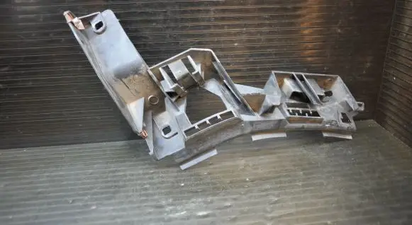 Volkswagen Golf Plus Rear bumper mounting bracket 5M0807393A
